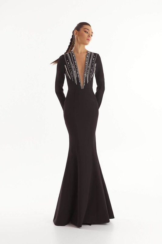 Jackie Black or Ivory